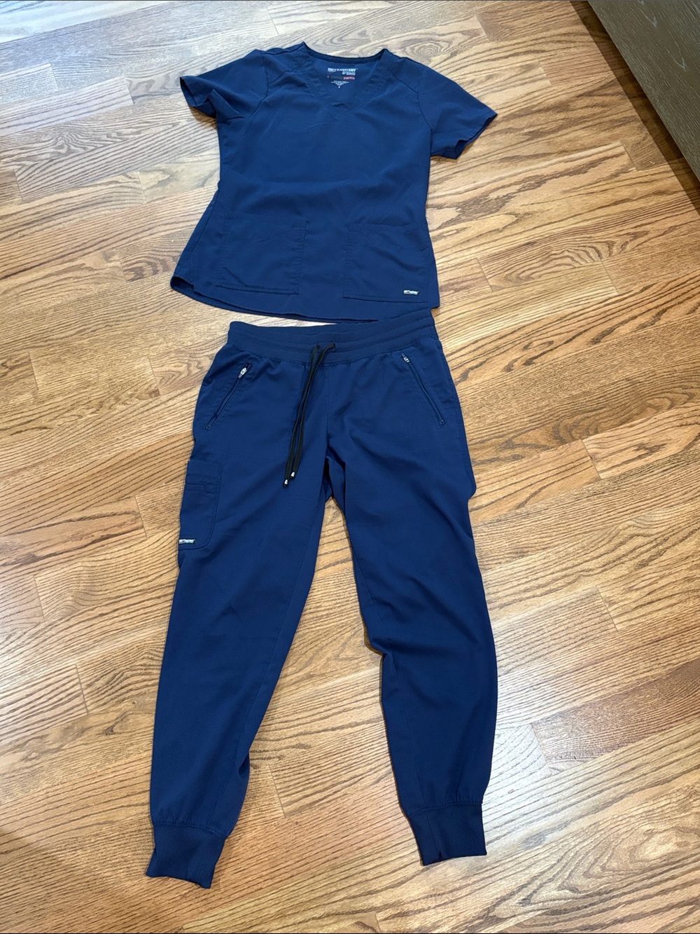 Greys Anatomy Navy Women's Jogger Scrub set